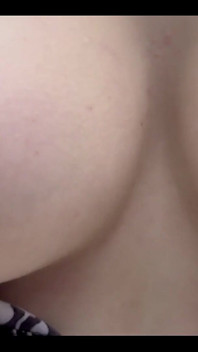 Peitos se mostrando
