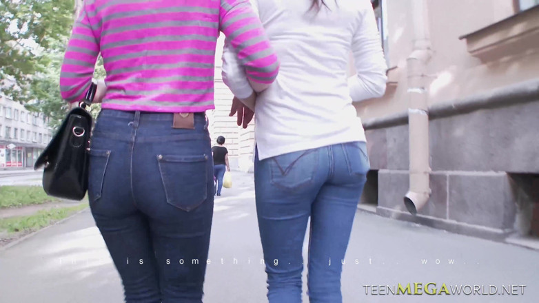 Teen Mega World: Tamamen doğal kızlarla üçlü seks