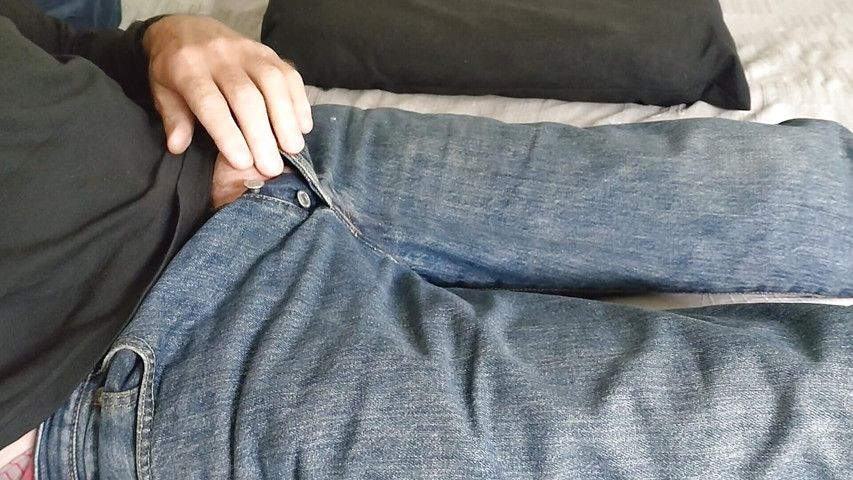Jerk in Jeans (Adventuremacmax)