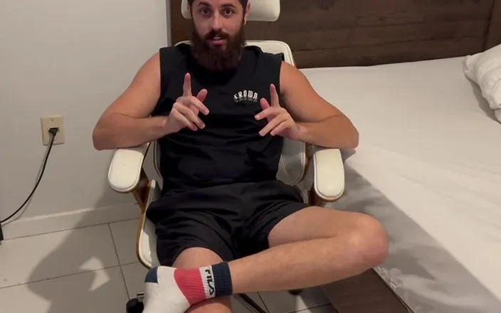 Rope Hunter: POV:i Will Use My Post-gym Socks to Gag You
