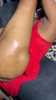 Fucking Her Mature Pussy on the Couch Missionary