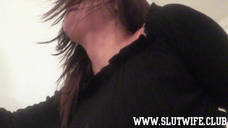 Slutwife Club: Young brunette amateur slut gives old dude a sloppy POV...