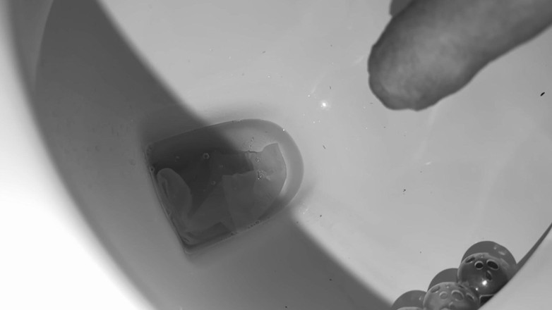 Jizztastic: Super slow motion piss