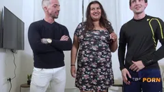 Double dose de bite : Karla Duran vit le plaisir qu’elle n’a jamais goûté