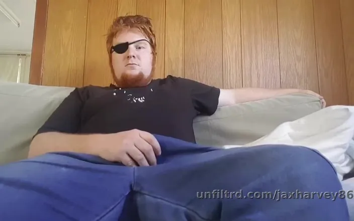 Jax harvey: Sexy Redhead with an Eye Patch Shows You How to...
