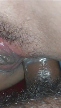 Oh, no detengo mi culo y corro adentro! Mi casero viene a recoger el mes