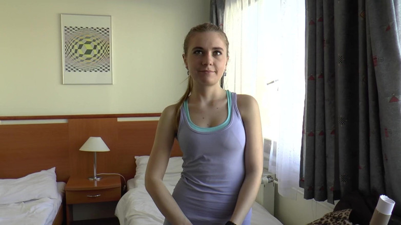 Casting GIRLS AND FIRST PORNO: Blonde Teen Gets Pussy Pounded by Huge Dick