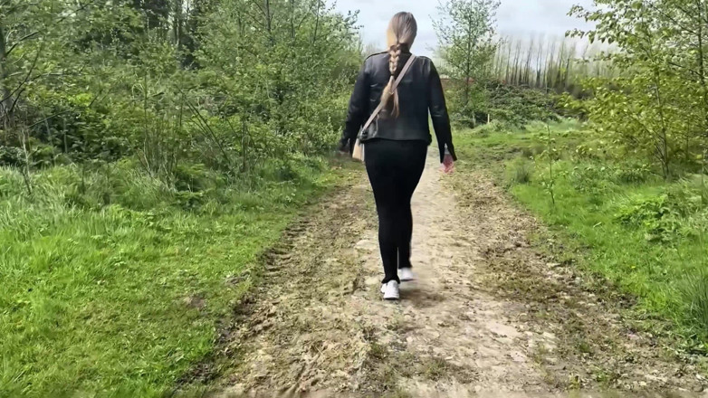 Emma Voyeur: Kann Es Nicht Halten, Pissende Öffentliche Zusammenstellung