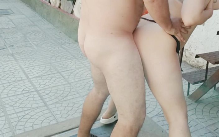 Activecouplearg: Sexo en un corredor