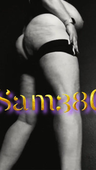 Sam38g Big Round Booty Doing Squats