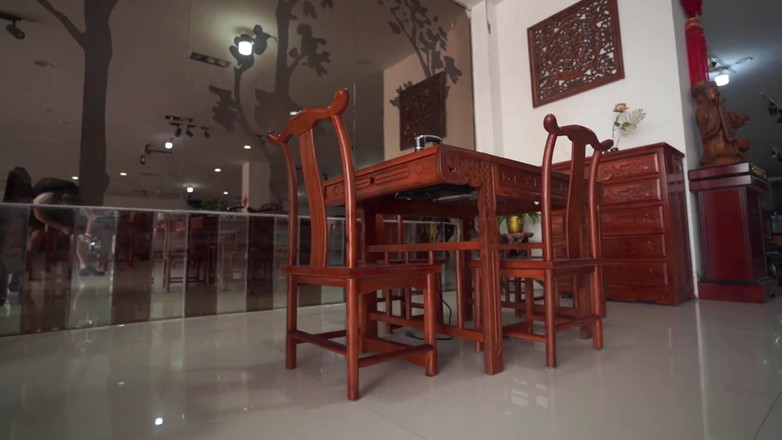 Aria Mia: Krásná Egyptská sexy macecha zaseknutá uvnitř stolu, teď chce ode...