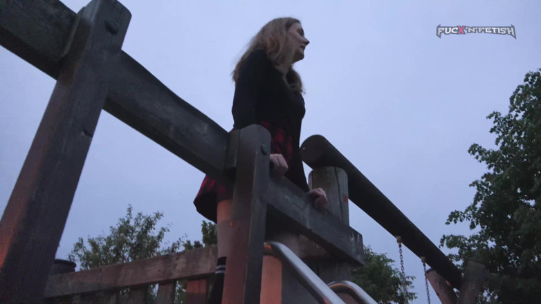 Fuck n Fetish: Clip 77P - Naughty runaway