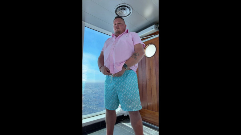 WestCub86: Getting Naked on a Cruise with Stepdad