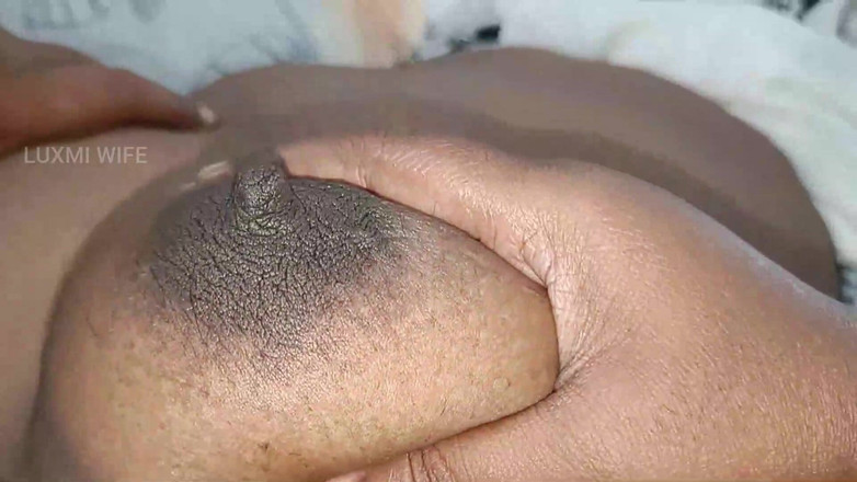 Luxmi Wife: Une femme obtient un orgasme maximal avec sa chatte - 4