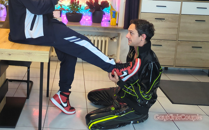 GayKinkCouple: Spordan gelen yüksek lisansımı bekliyorum