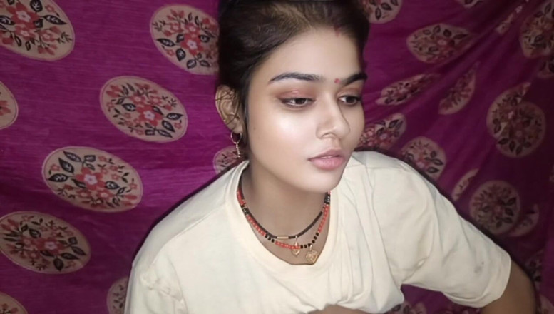 RAKP355: デジ・ソフトコアの胸を見せる