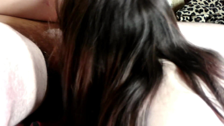 SexyNEBBW: Bbw gợi cảm bú con cu mập mạp của chồng...