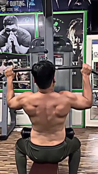 SimonDiamond: Jen cvičí