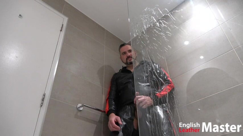 EnglishLeathermaster: Papi mea de polla sin cortar