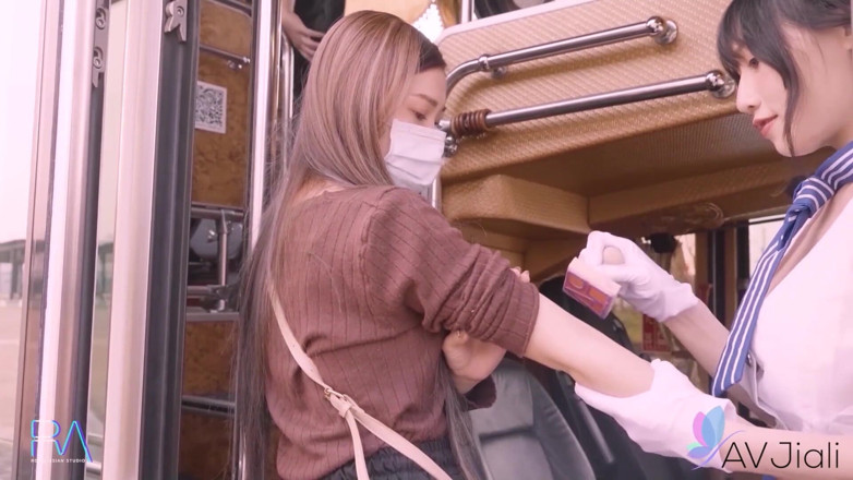 AV Jiali: Taiwan tour bus sex with Miss Xu Xioaxin