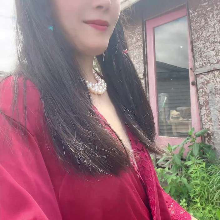 sweethanajapanese: Đi tiểu cho người làm vườn trên cỏ beautifull