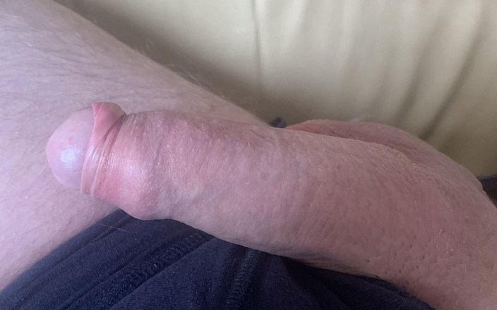 Pellefnatt: Bra att spela men min våta fitta när jag ser...