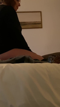 Bigdaddykj: Married Masseuse Sucks Big Stepdaddy’s Big Black Dick
