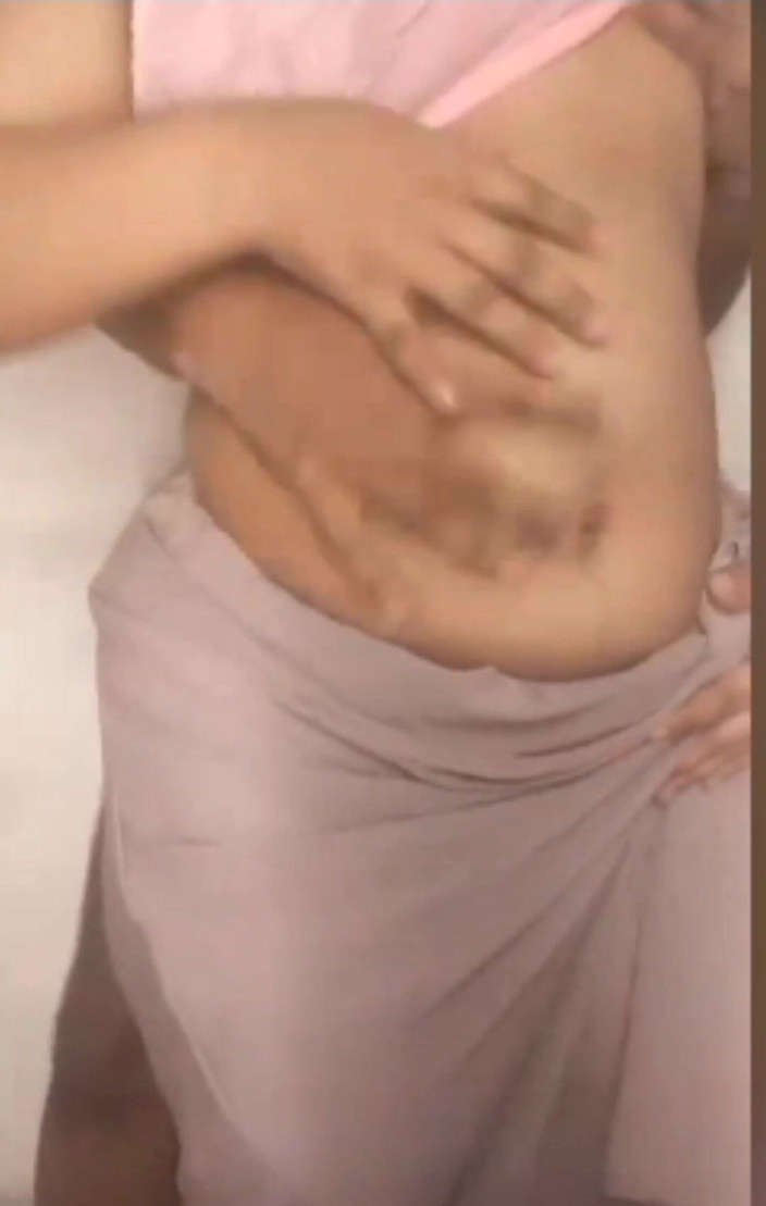 Jesmin18: Bangladeshi Sexy Bhabi Romance