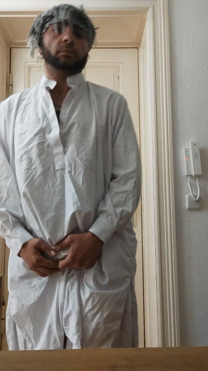 SmokedAlloy2: Na make, nadržený dj-bro oblečený jako perverzní Afghánec