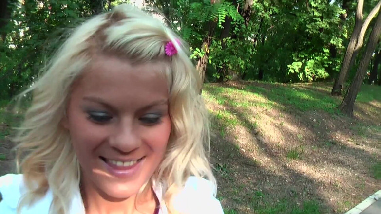 German Porn: Beautiful blonde does outdoor blowjob