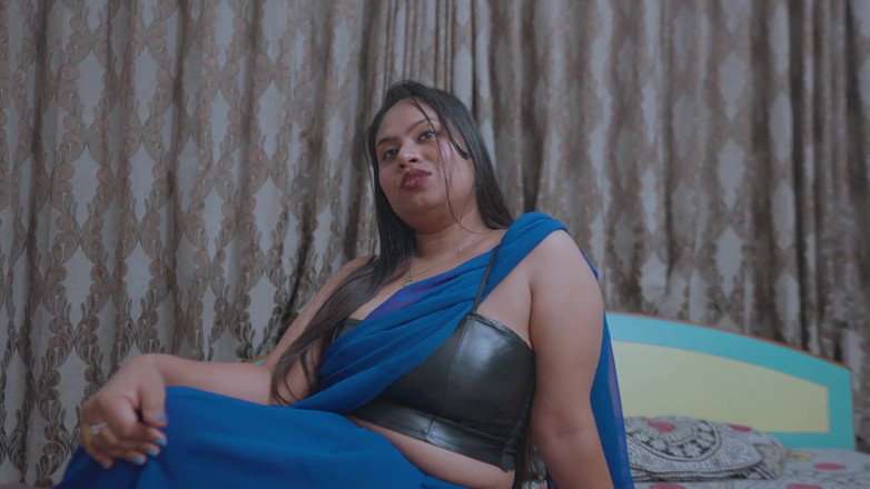 Next short: Une desi indienne sexy beutyfull pour sari invite son copain à...