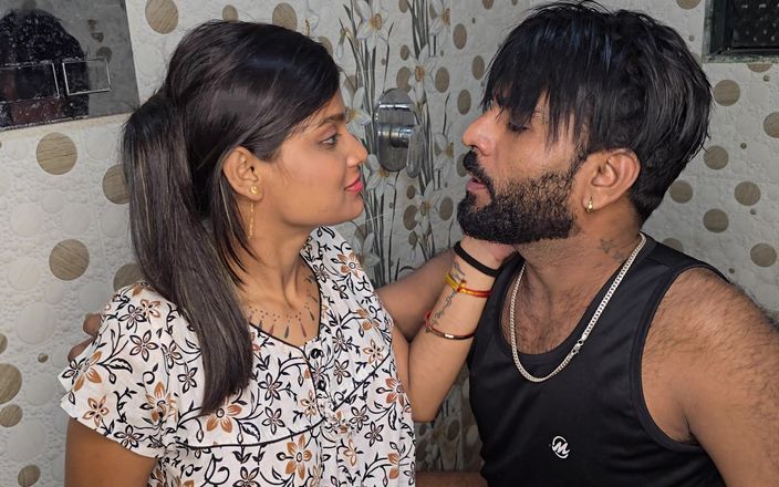 Aalox: Indiana do interior sexy bhabhi desfrutando hardcore sexo com seu...