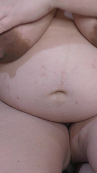 Dominação feminina esposa grávida cavalga meu pau em pose de vaqueira até gozada interna rápida - Milky Mari