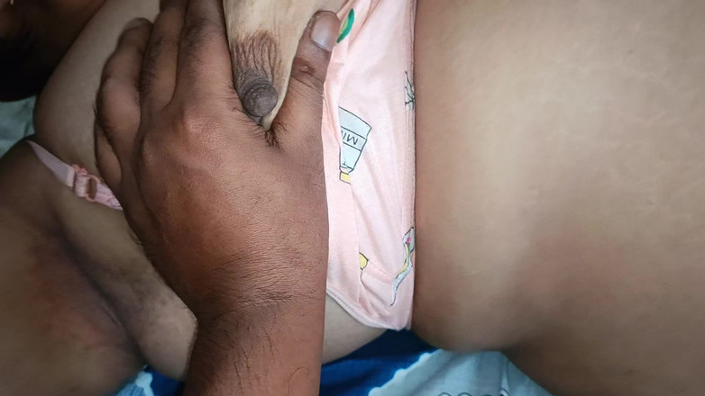 Catchybusty: 德西 ncr bhabhi 想要我私下操逼