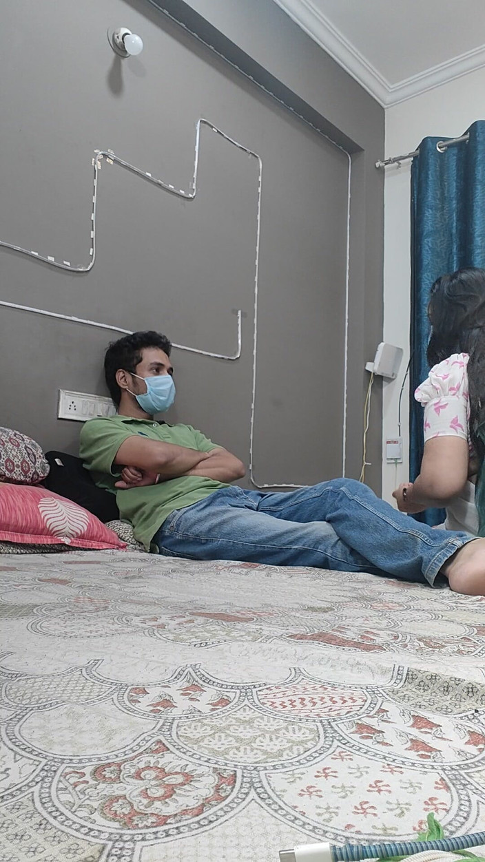 Crystalcouple: 老板在她的公寓里操她的助手。