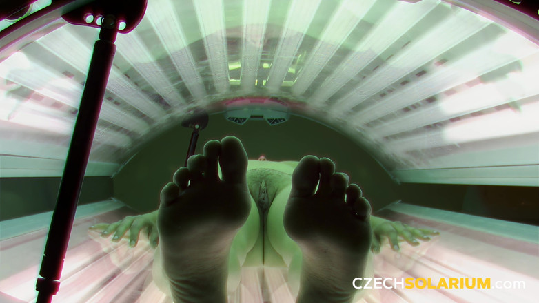 Czech Solarium: Solarium ceco 238: la giovane donna nel solarium di nuovo