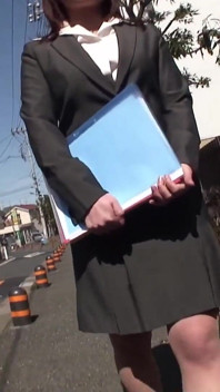 ワイルドな女子高生が制服2で激しくセックスされる