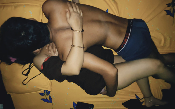 Hot Sis: uttejit patni latika chunban romans