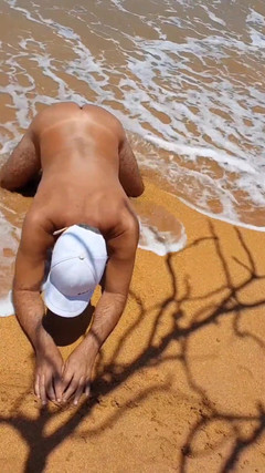 Ladysilvas: Ladysilva na praia cheia de tesão para foder sua bunda...