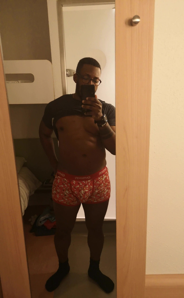 Amadeus: Mostrati la mia camera e poi andando a Parigi domani...