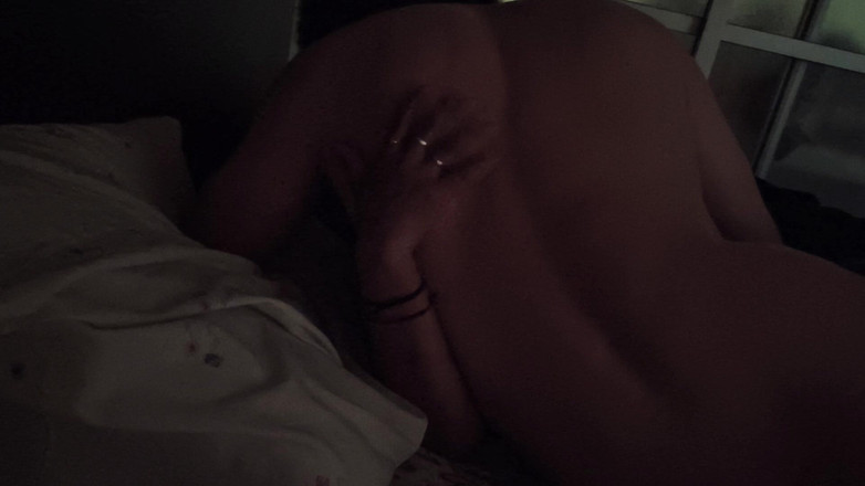 Moo DBOXXX: 義母と性交渉をする。彼女の夫が仕事に行くと、彼女は私に依存してしまった