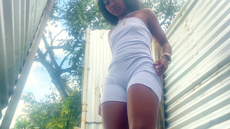 zendella usain: Cewek seksi latina dengan bilik dijaga di luar ruangan