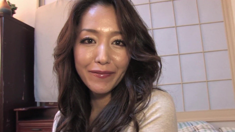 Blowjob Fantasies from Japan: Mogen japansk hora älskar att blåsa kuk under duschen
