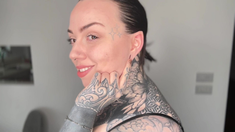 Miss Valentina: Wielbienie spiczastych uszu