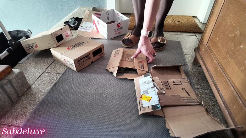 Sabdeluxe: Pantyhose Trampling