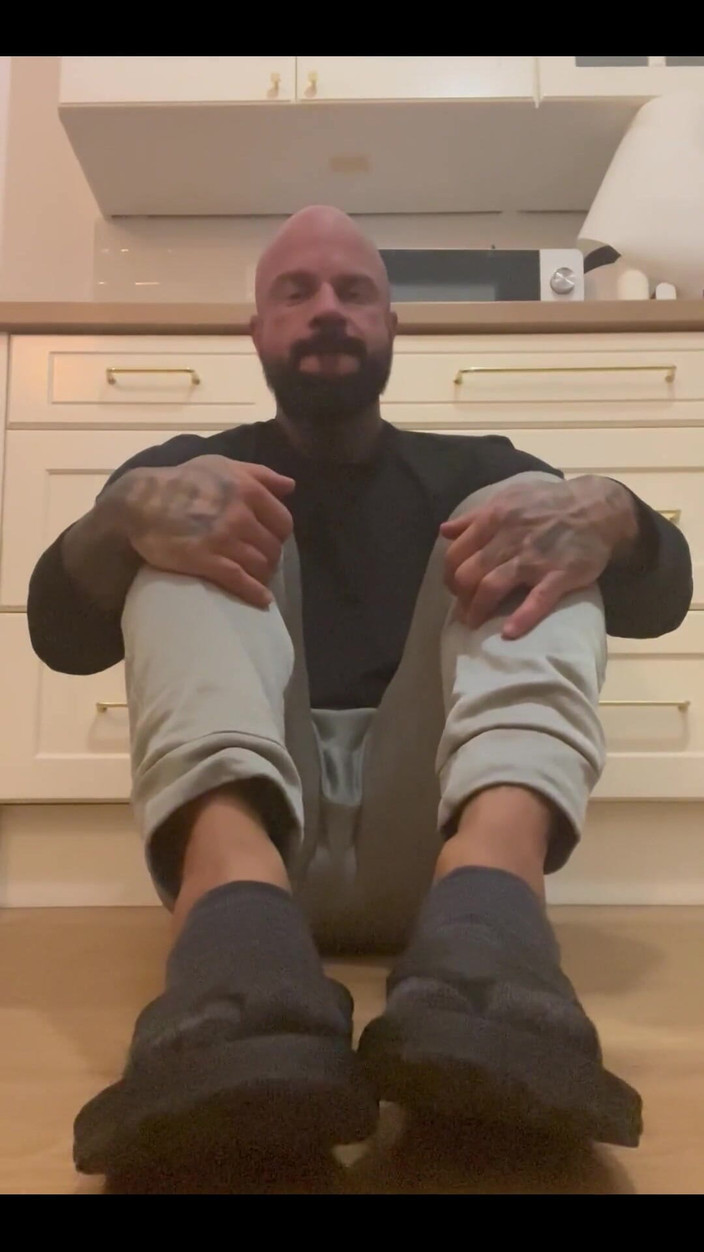 Jasons feet: 我让你闻我的臭人字拖