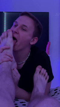 Obsédée Par Les Chaussettes Sales Et Les Pieds Mignons, Le Fétichiste Des Pieds M’a Amené À L’orgasme