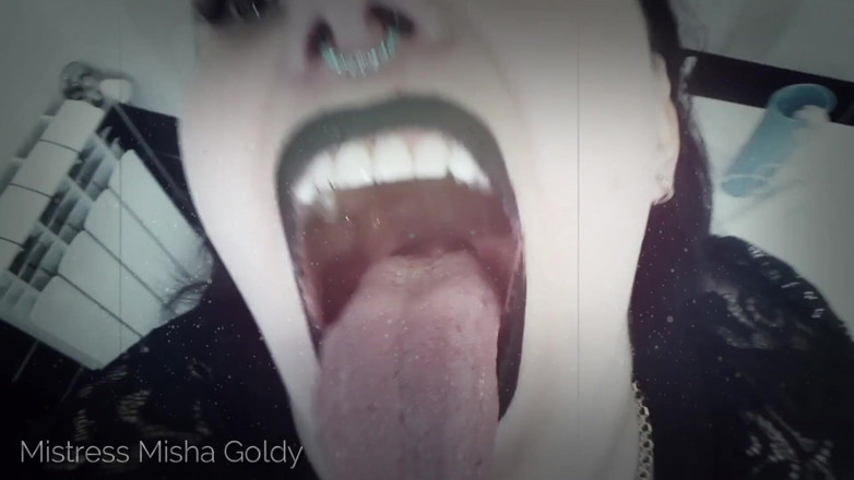 Goddess Misha Goldy: Nos vemos en el baño