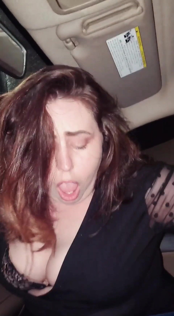 KinkyKatie: Část 2 orgasmu v autě