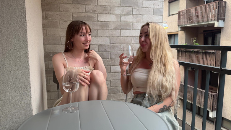 Bella Mur: Ask Pornstar - Sexe flexible avec Kate Quinn